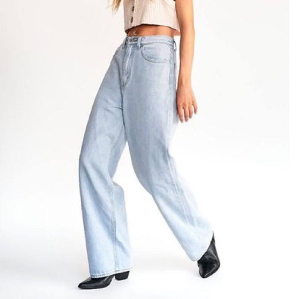 levi’s high loose jeans